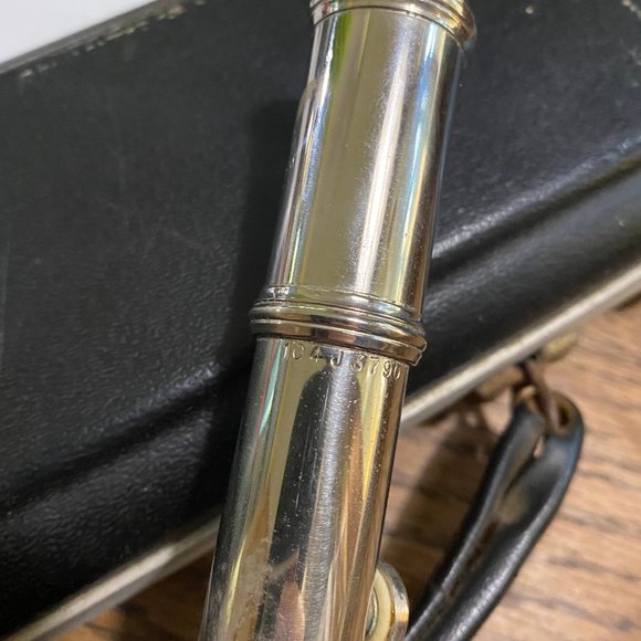 SOLD -- Flute- metal instrument--Armstrong brand - Picture 4 of 9